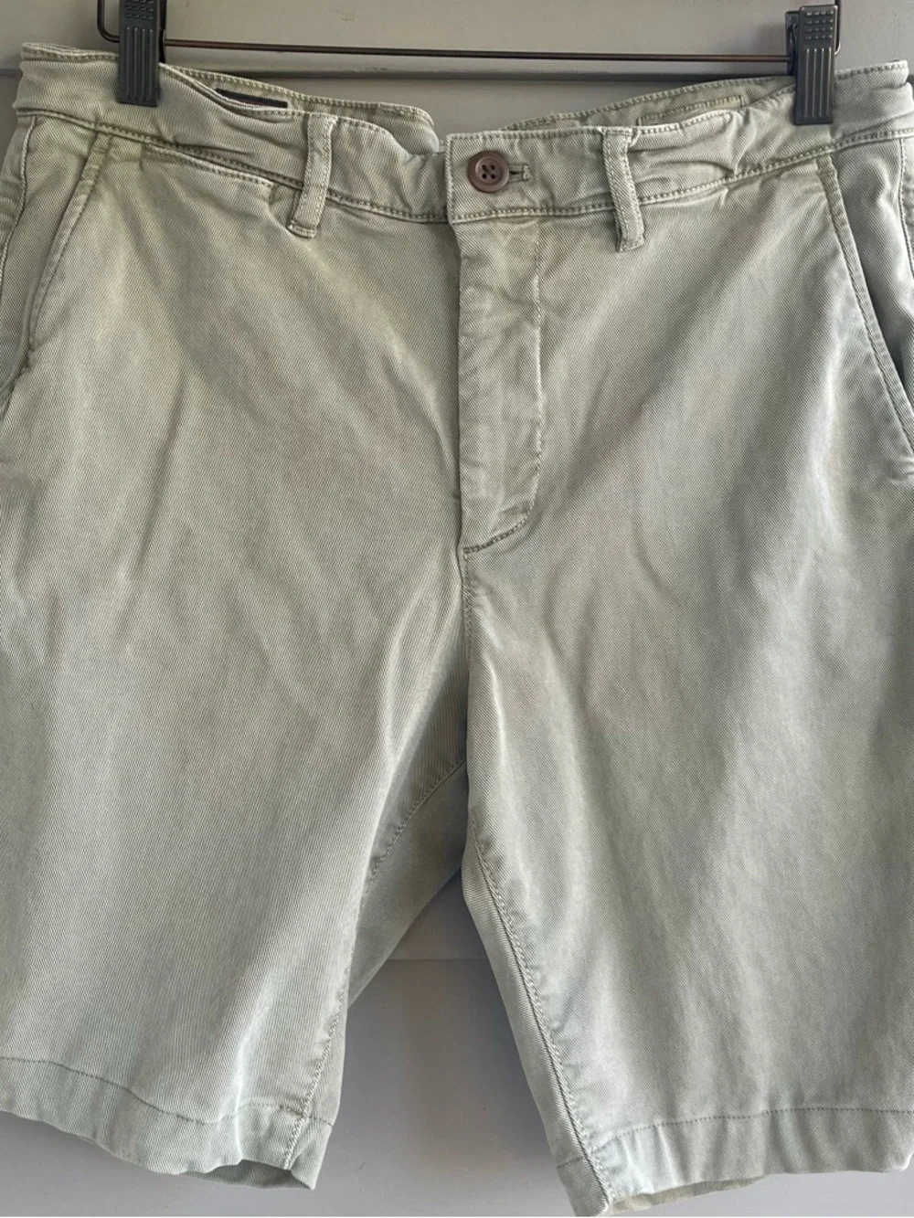 Faherty Olive Drab Tencel / Cotton Classic Men's Chino Shorts size 32